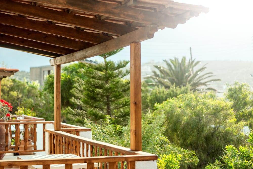 Romanza Villas *